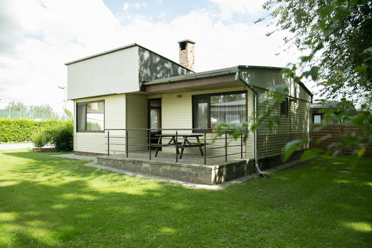 Camping Oaza Blonie Kornik Domki Standard - 3 Pokoje Bagian luar foto