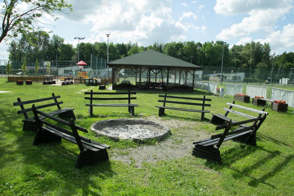 Camping Oaza Blonie Kornik Domki Standard - 3 Pokoje Bagian luar foto