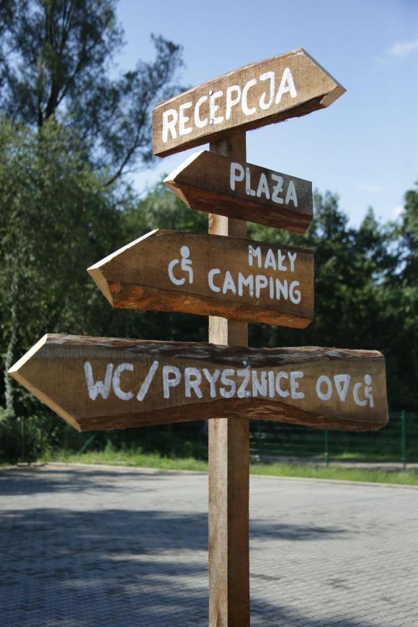 Camping Oaza Blonie Kornik Domki Standard - 3 Pokoje Bagian luar foto