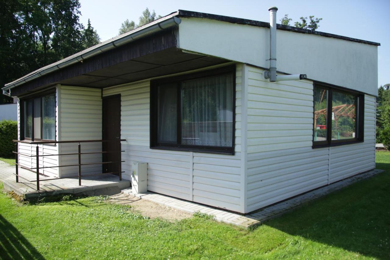 Camping Oaza Blonie Kornik Domki Standard - 3 Pokoje Bagian luar foto