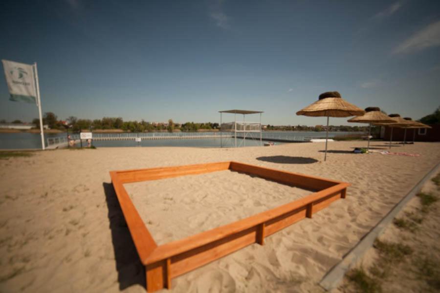 Camping Oaza Blonie Kornik Domki Standard - 3 Pokoje Bagian luar foto